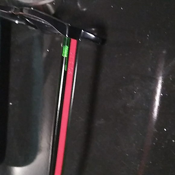 Clear gucci shades green and red color on the sides - Picture 3 of 3